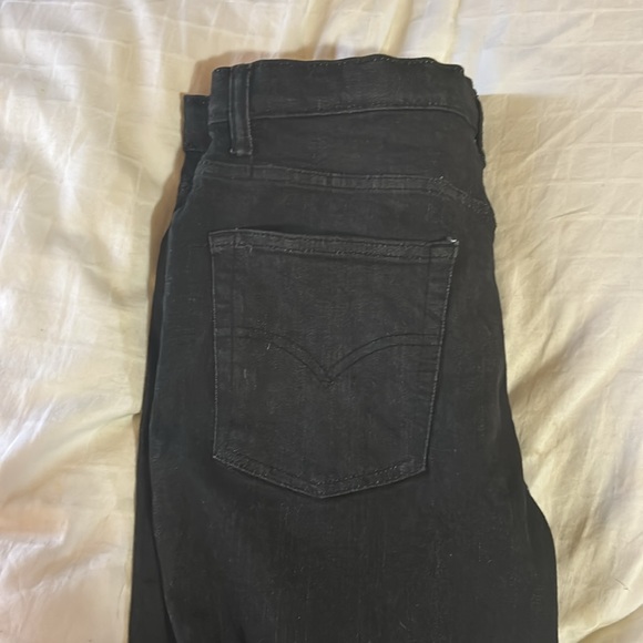 Used - Picture 2 of 4